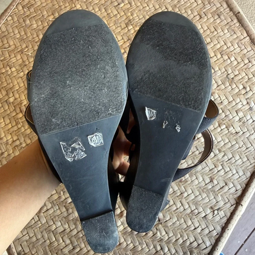 Chinese Laundry Womens Black Strappy Platform Wedge Sandals Size 6M Rear Zip